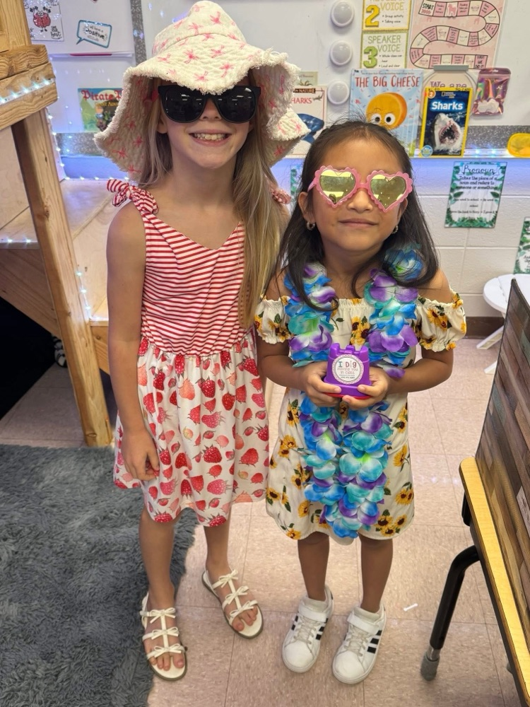 student playing with kinetic sand