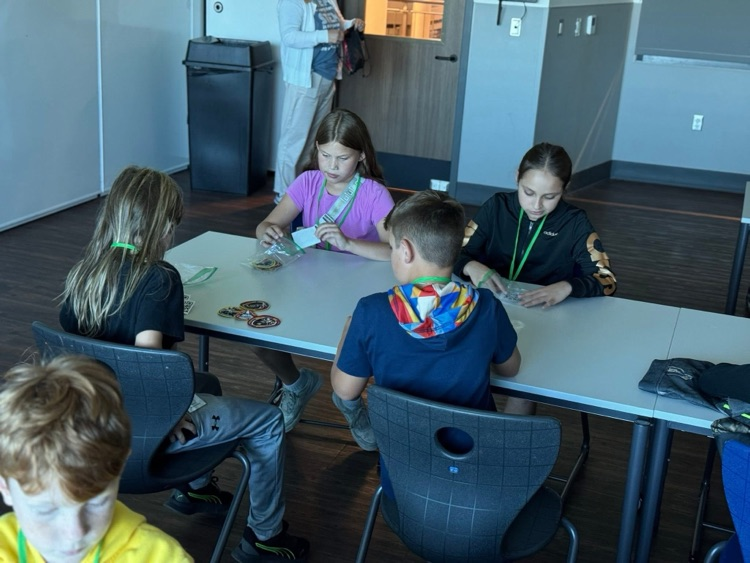 students at discovery lab in Tulsa