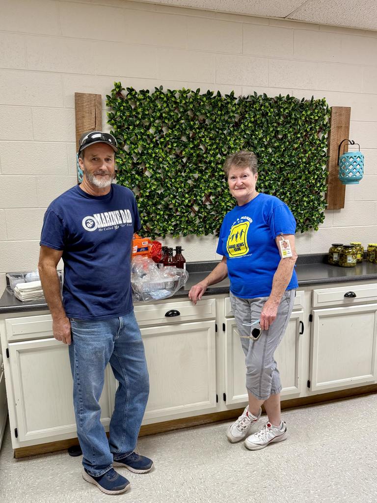 First Baptist volunteers bringing food for our staff