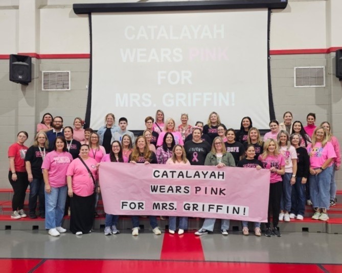 catalayah wearing pink