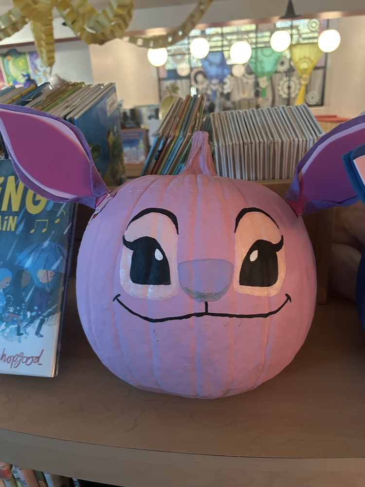 pumpkin contest contestant