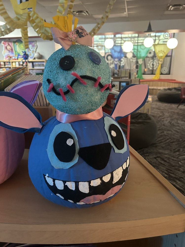 pumpkin contest contestant