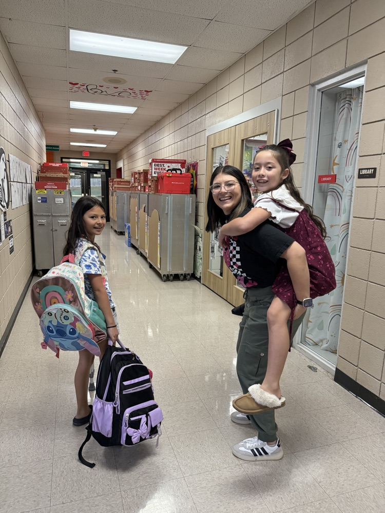 Mrs Pilant helping student 