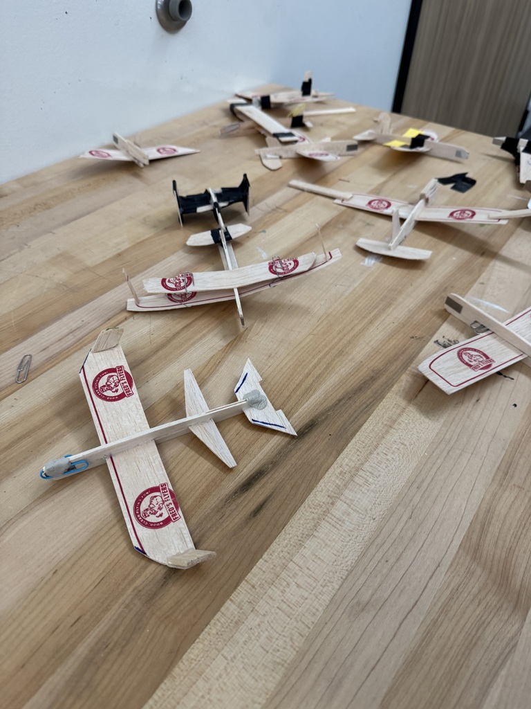 Our Aviation students put their engineering skills to the test by designing and flying gliders. The challenge? Compete for distance, time, and linearity — then analyze the results to see how their designs could improve.  After testing, students modified their gliders to make them more aerodynamic, applying real-world aviation principles to hands-on learning.