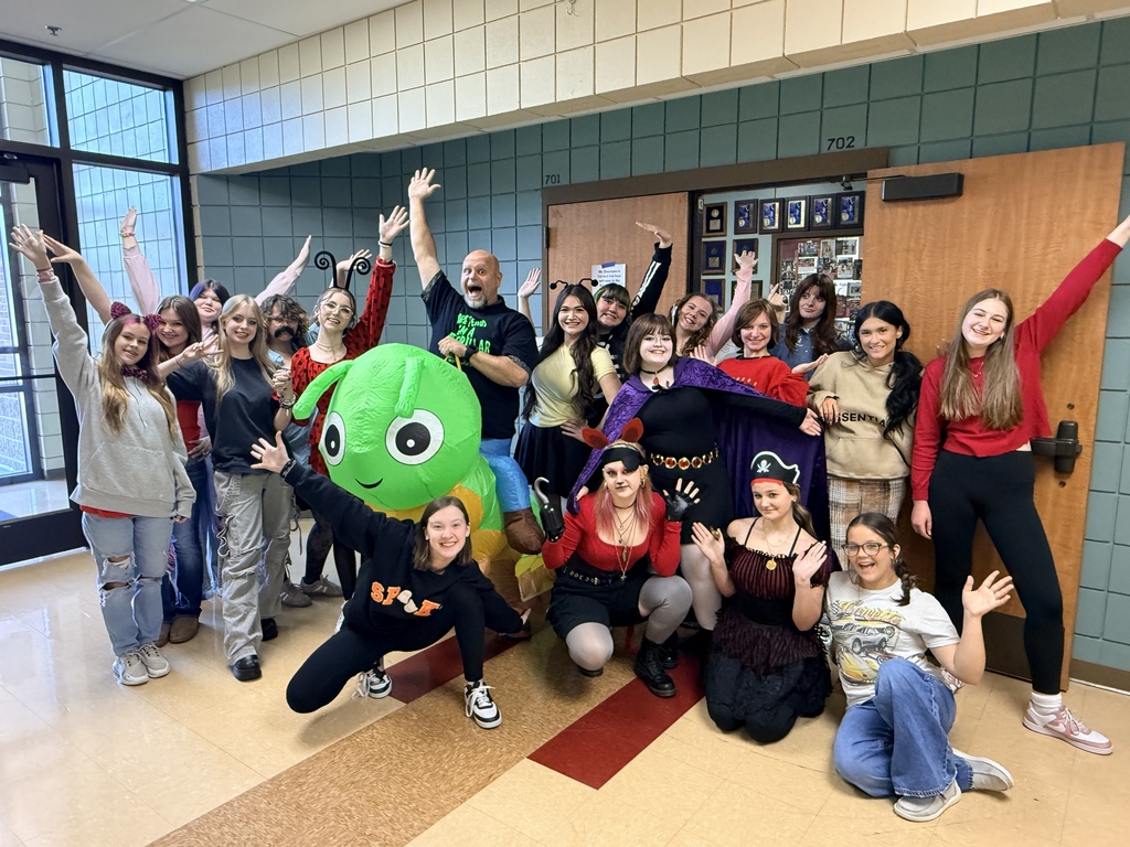 Sound Express Show Choir dressed up for Halloween