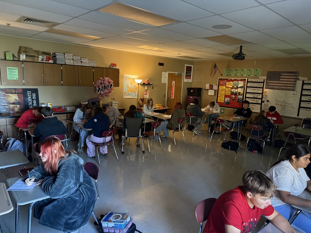 Mrs. Grubbs’ students stepped back in time for a 17th Century “Speed Daring” activity! Each student took on the role of a historical figure—from world leaders to great thinkers of the era—and prepared some background intel before meeting others from their time period.  As they rotated around the room, students interacted with different figures and decided if they would have been friends or foes based on shared religion, politics, and personality traits. What a fun and engaging way to bring history to life!