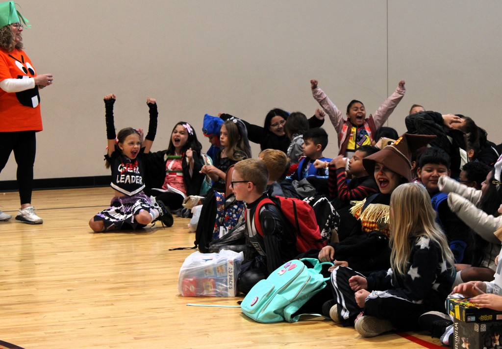 girls winning the weekly clean sweep award for their wing