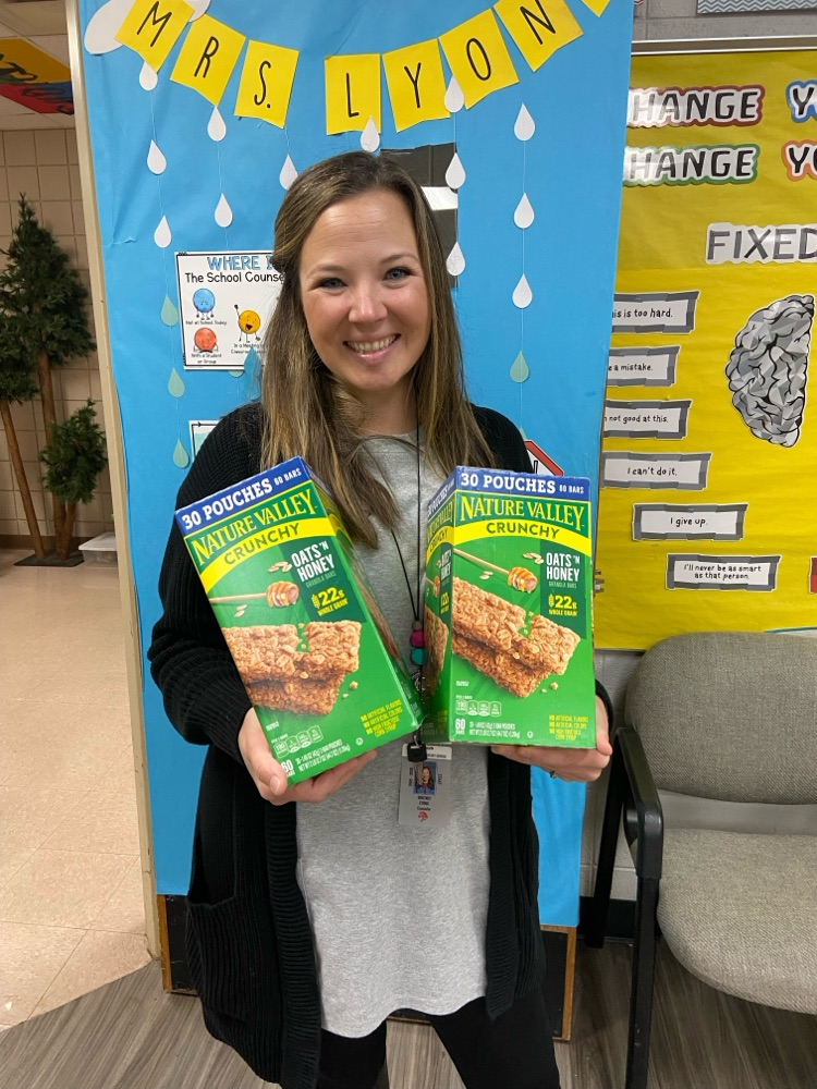 Mrs Lyons with anacks 