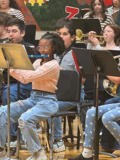 Elementary students celebrating Veteran's Day