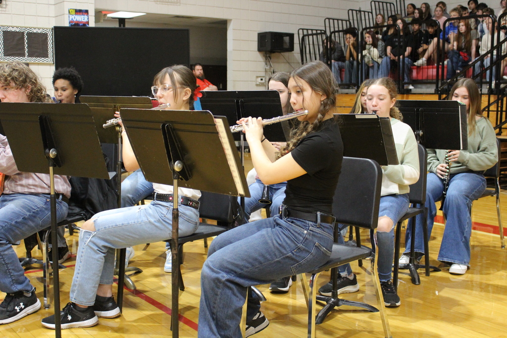 WRJH Band playing a special selection for the veterans at their program