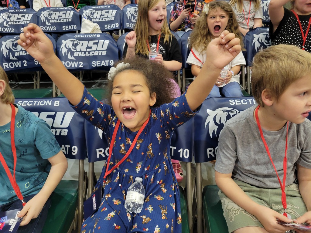 student cheering at RSU game