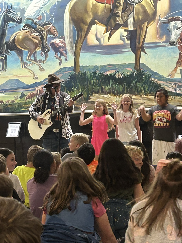 students watching singing 