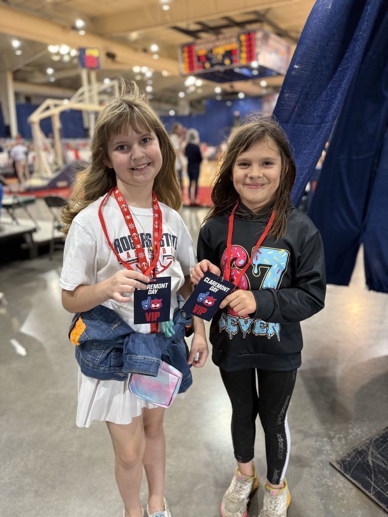 girlst with RSU VIP passes