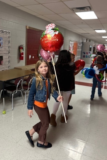 Roosa second grade balloon parade.