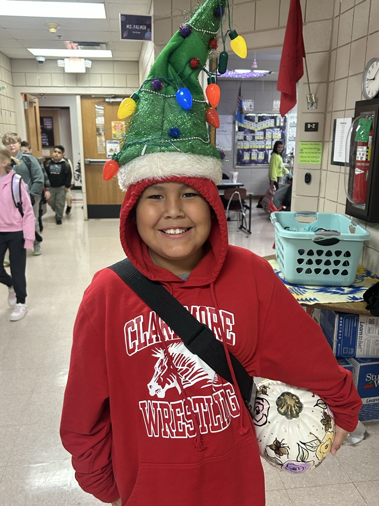 students in red and white