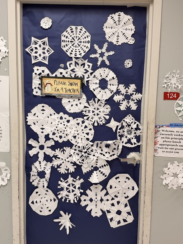 DOOR DECORATING 