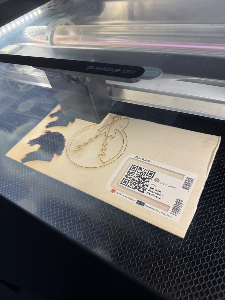 🚨 Exciting news from the Ag Building! 🚜✨ The Glowforge is officially up and running, and our FFA students are already mastering how to operate it, select files, and create awesome projects. Watching their creativity and skills grow has been amazing! Stay tuned for all the incredible things they’ll be making!