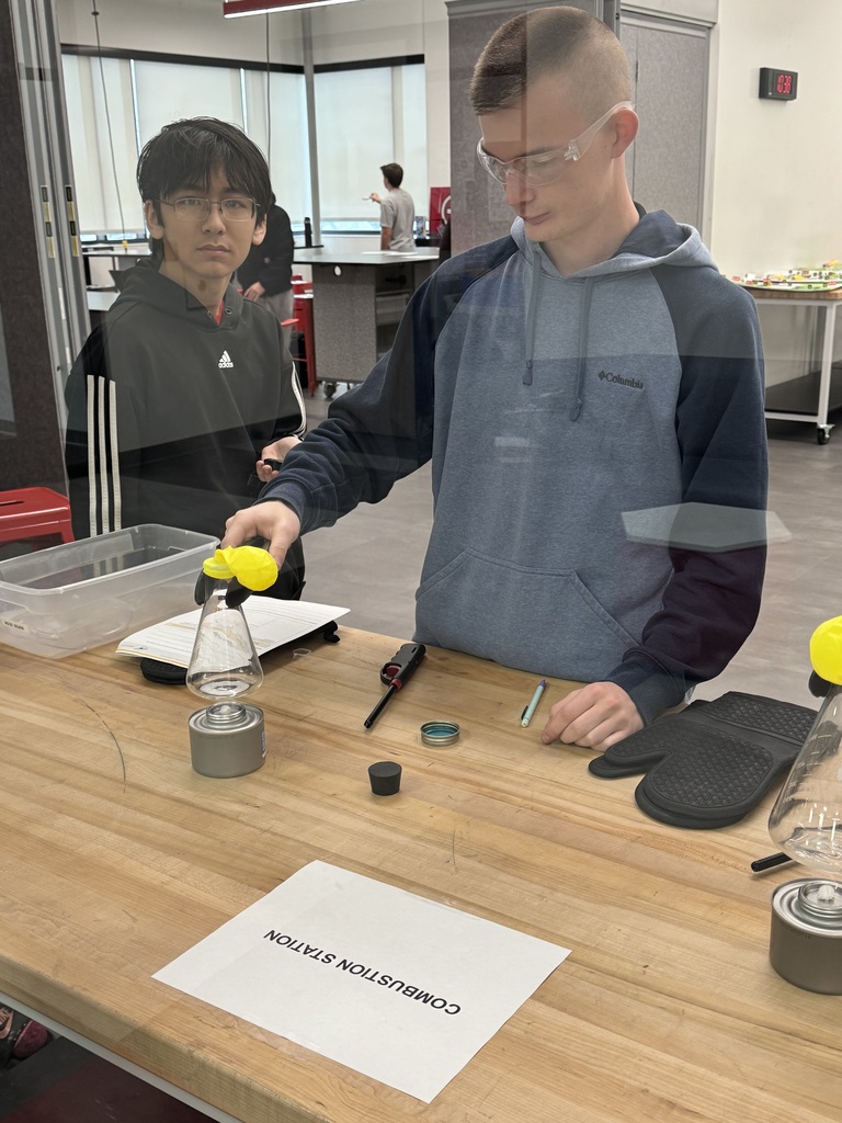 Aviation students took their learning to new heights with the Jet Engine Lab! During this investigation, they explored how jet engines take in air, compress it, and combust it—gaining a hands-on understanding of the power behind flight. 🚀🔥