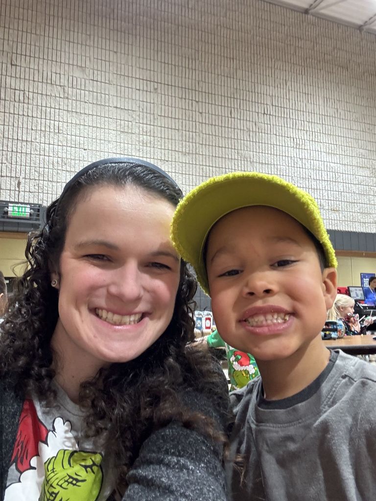 student dressed as the grinch