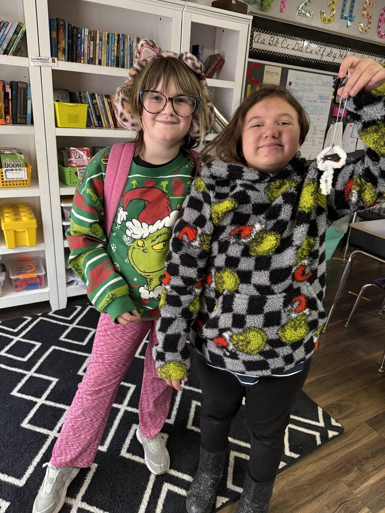 student dressed as the grinch