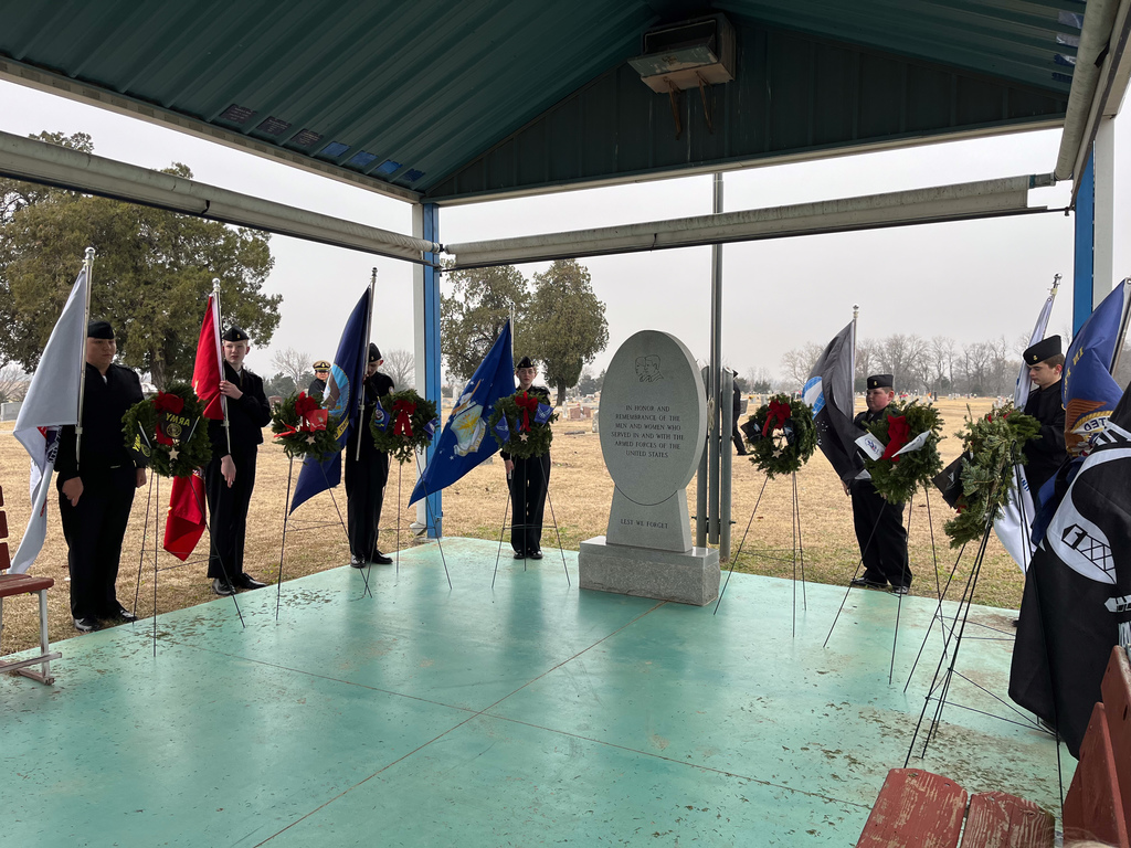 cadets laying wreaths