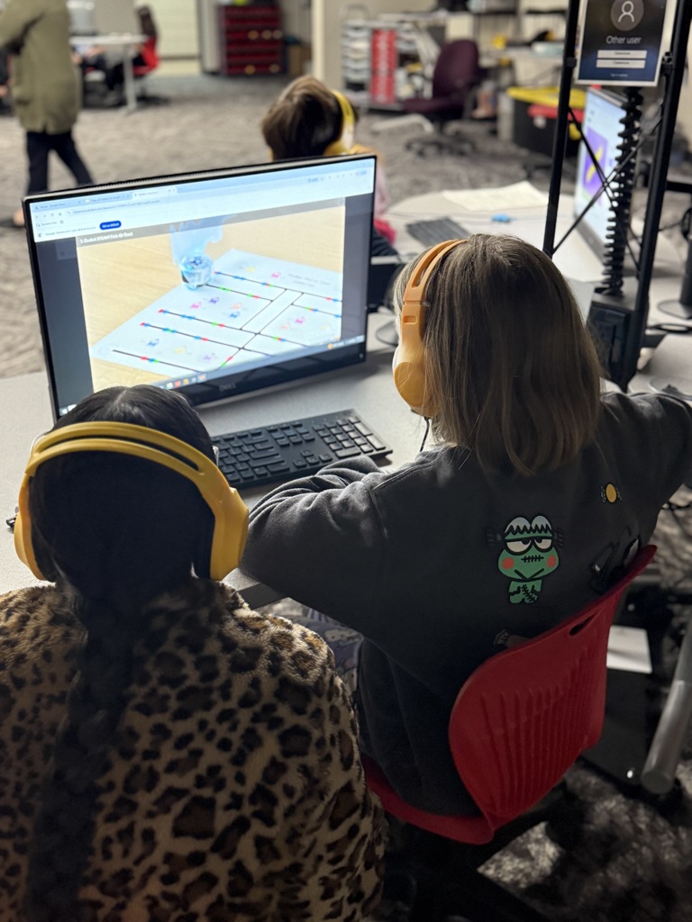 students working in stem lab