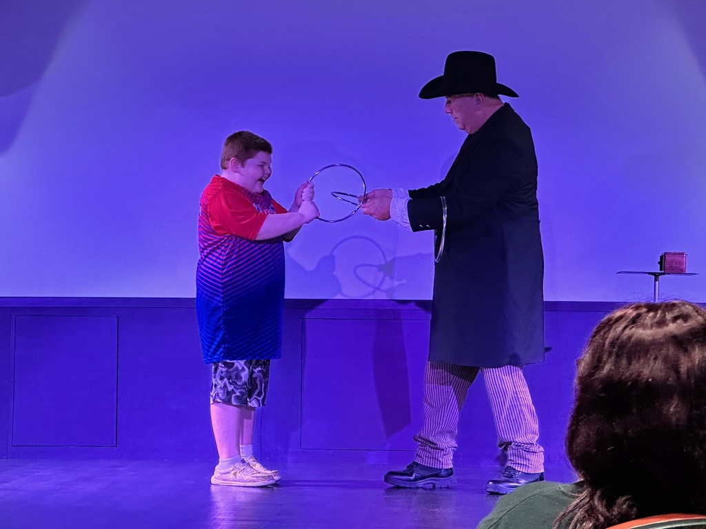 students watching demonstration at the Will Rogers Museum