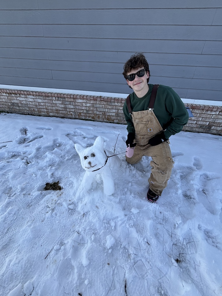 When Ms.Golbek’s zoologists get a snow day, creativity goes wild ❄️🐺 Trading snowmen for snow animals. Science never takes a day off!