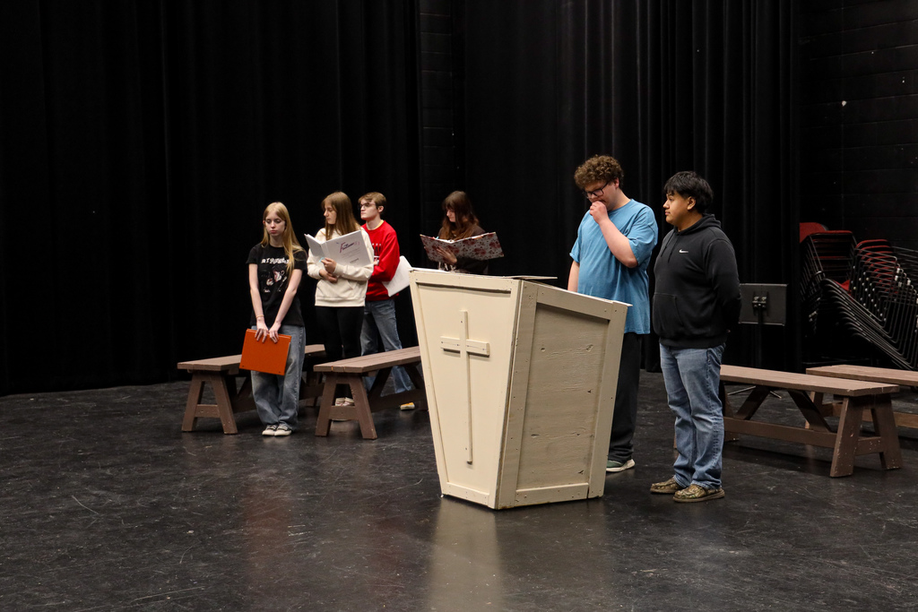 Footloose cast working on blocking.