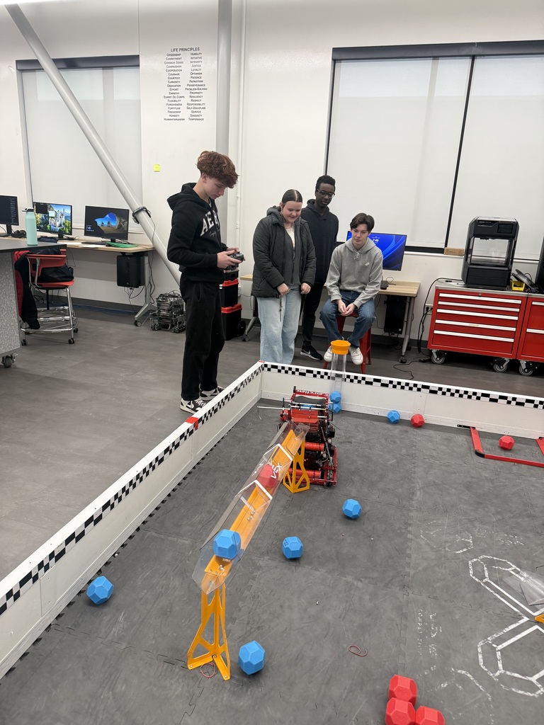 🤖 Our robotics students are working hard preparing for upcoming tournaments and the state competition — with hopes to qualify for the World Robotics Championship! In class, they design, build, and program robots while honing teamwork and problem-solving skills. Let’s cheer them on!