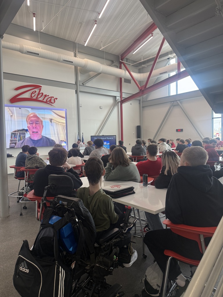 ✈️ Aviation & Aeronautics students experienced an incredible opportunity! ✈️ Christopher Roosa, son of Apollo 14 astronaut and Claremore High School alumni Stuart Roosa, joined students via Zoom from Kenya. He shared his personal influences and reflected on his father’s remarkable legacy, inspiring the next generation of aviation and aerospace leaders.