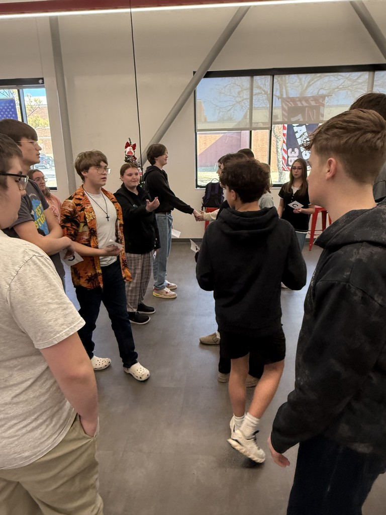 🧬🧑‍🔬 DNA in Coach Davis’s Biology! 🧑‍🔬🧬  Students in Coach Davis’s Biology class teamed up to become a living DNA molecule, pairing up as nitrogen bases to follow real base-pairing rules (A with T, C with G). Together they formed a full double helix, showing how genetic information is organized inside every cell.  By building the strand themselves, students could see how structure, bonding, and accuracy all matter — because even one mistake in the sequence can change the final product. Hands-on learning made the code of life a little easier to understand!