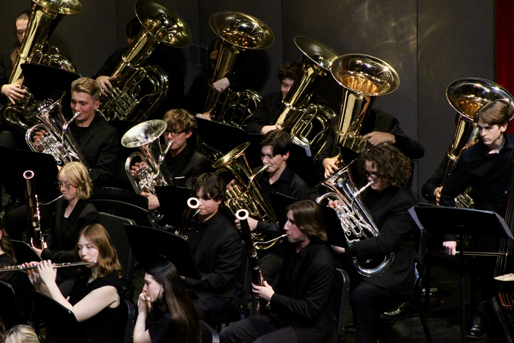 High school students playing their best at the GCBDA concert