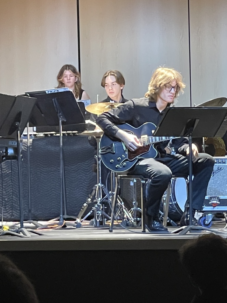 Claremore students playing in the GCBDA Jazz Band