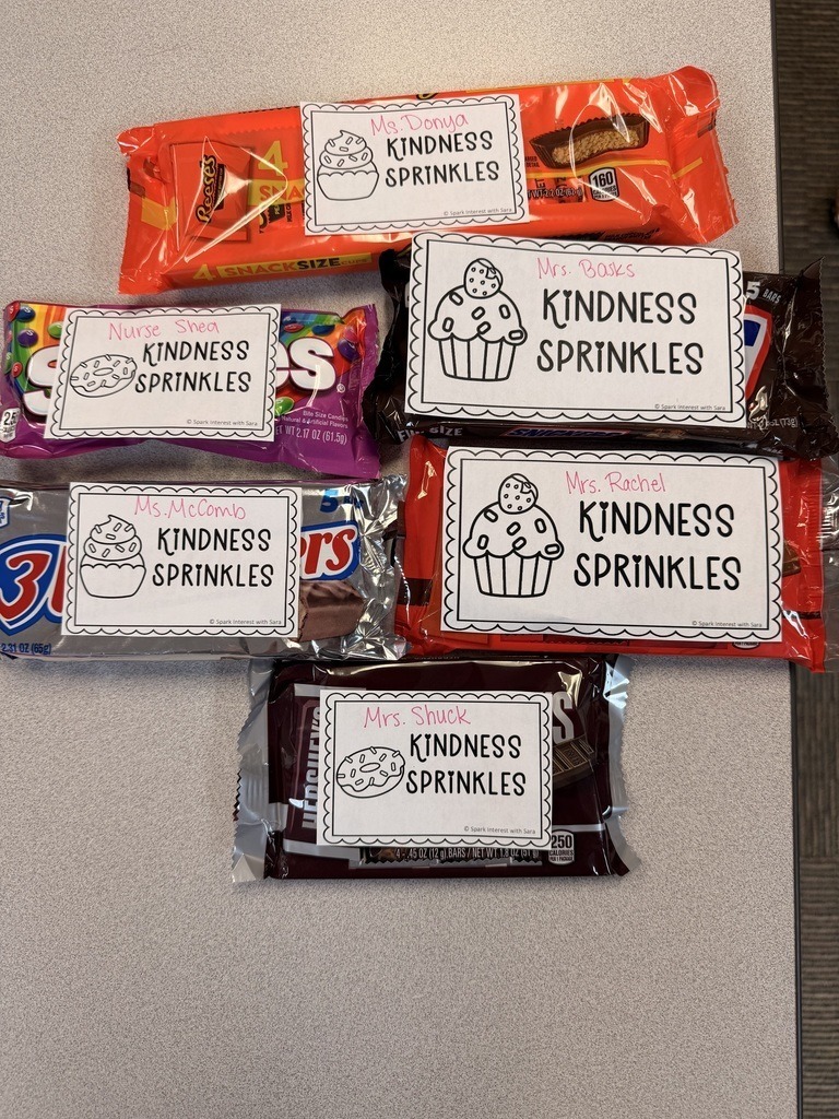 Catalayah students spreading kindness with treats.