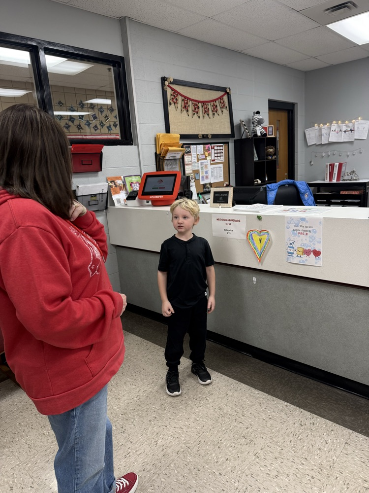 ms Cummings students showing office staff love