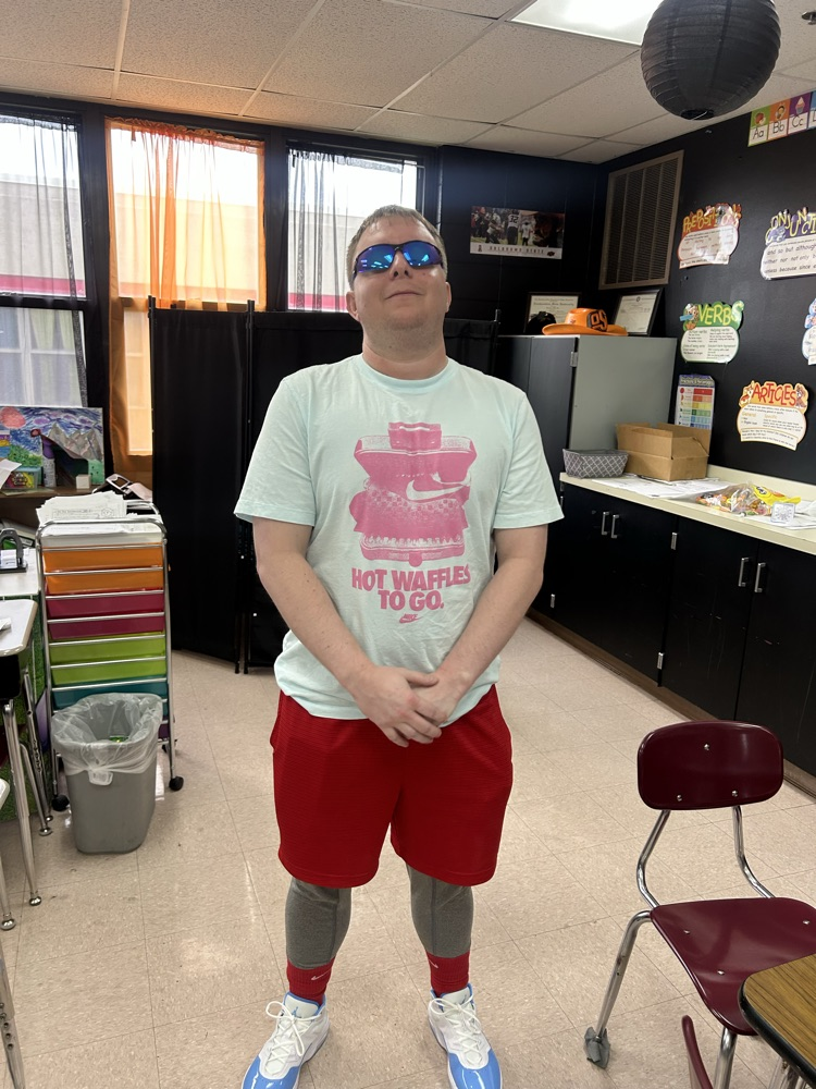 teacher dresses like student