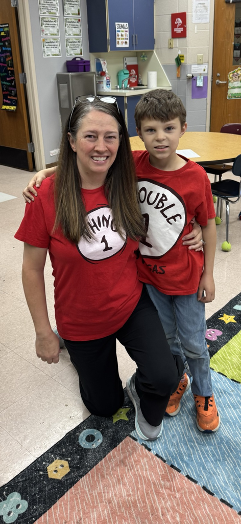 students dressed like their favorite book characters 