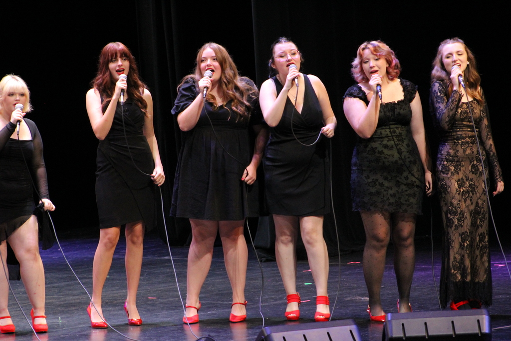 Students on stage at the RPAC Singing Vocal Jazz