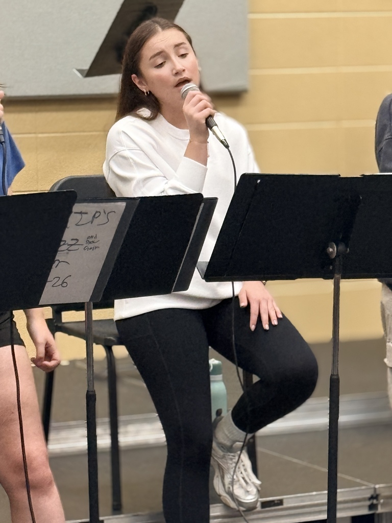 Student rehersaing Vocal Jazz