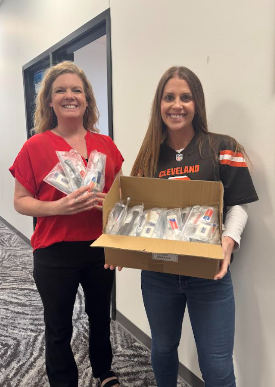 A big thank you to the Rogers County OHCE Busy Bees for their generous donation of small hygiene kits to Claremore High School! These thoughtful kits will help ensure our students have access to everyday essentials when they need them most.  We are so grateful for community partners like the Rogers County OHCE Busy Bees who continue to support and care for our students. Your kindness and generosity truly make a difference!