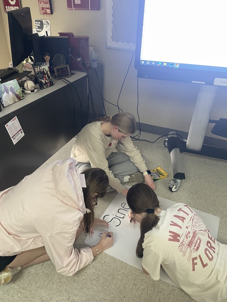 Students in Coach Crenshaw’s Honor Geometry classes have been hard at work creating anchor charts to help reinforce key geometry concepts. These charts allow students to break down important formulas, vocabulary, and problem-solving strategies in a visual and collaborative way.  By working together to design their charts, students are not only strengthening their understanding of the material but also creating helpful resources they can reference throughout the unit. Activities like this encourage critical thinking, teamwork, and deeper engagement with the content.  Great work to Coach Crenshaw’s classes for turning geometry concepts into creative and meaningful learning tools!