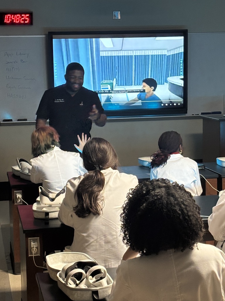 A few weeks ago, some of our Biomed students had the opportunity to attend the Youth Medical Mentorship Medical Summit.  Students gained hands-on experience, explored a variety of healthcare career paths, and learned directly from professionals working in the medical field. It was a great opportunity for our students to grow their knowledge and see what their future in healthcare could look like! 🩺