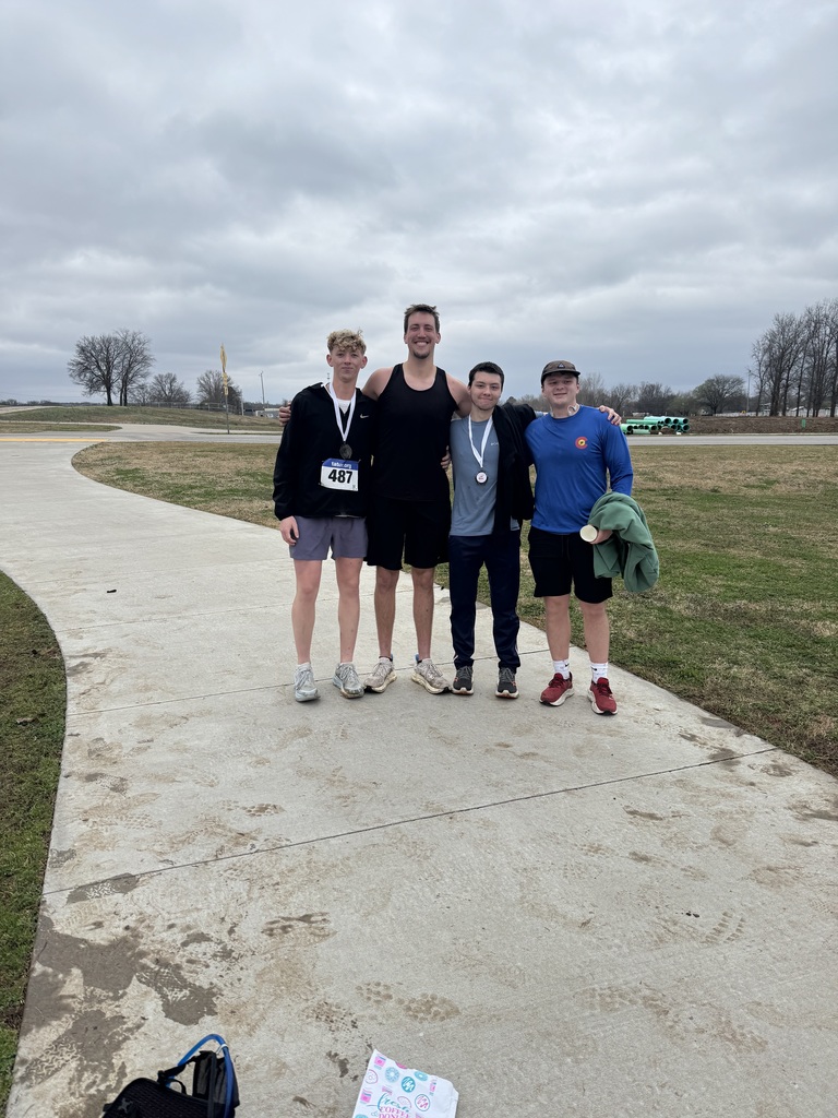 The National Honor Society Hope Race fundraiser was a huge success! 🏃‍♀️🎉  Staff, administrators, community members, and students all came together to support a great cause and raise money for CHS. We are so proud of the teamwork and community spirit that made this event possible. Thank you to everyone who participated and helped make the Hope Race such a success!