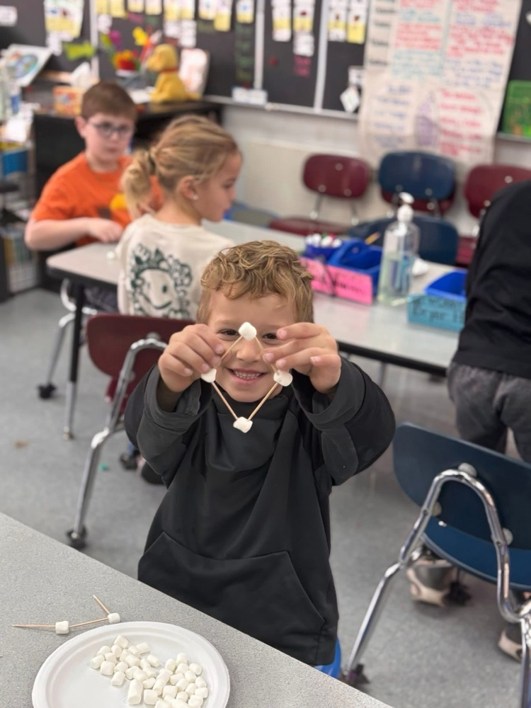 students building shapes 