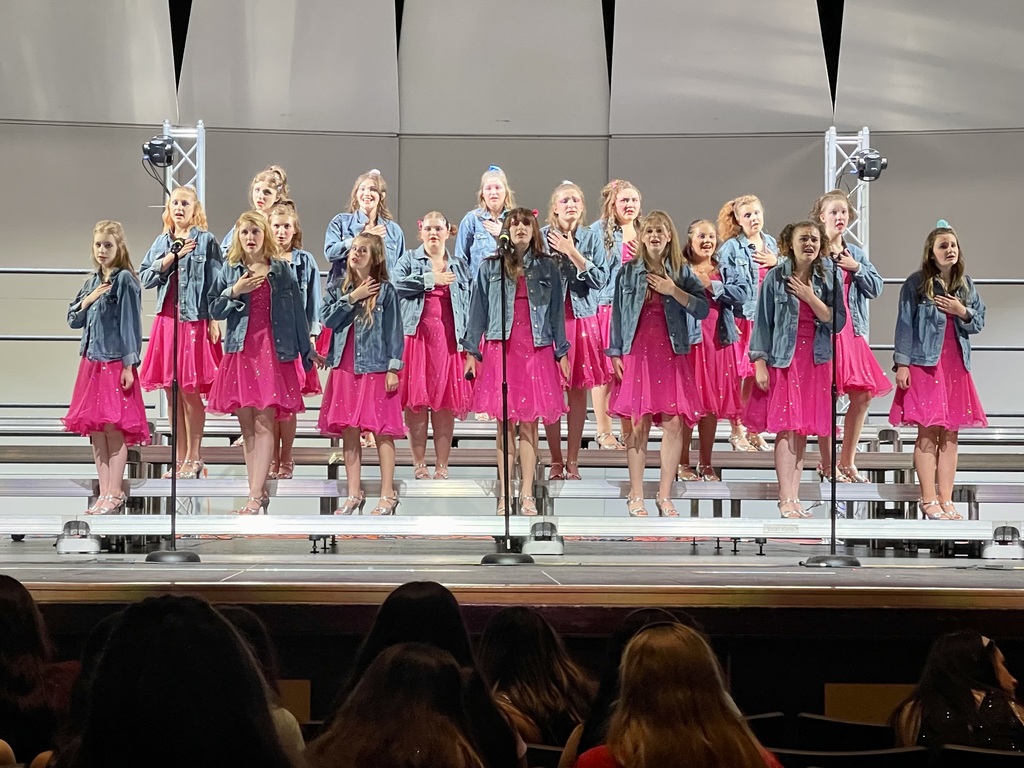 CHS Show choir Sound Express on stage at contest