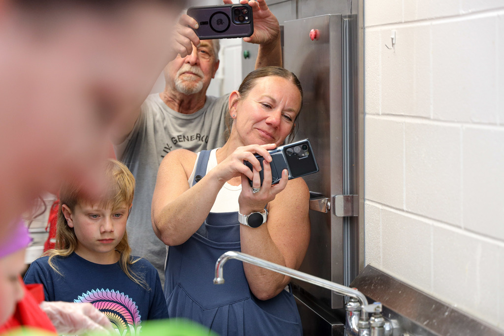 Parents supporting the Junior Master Chefs.