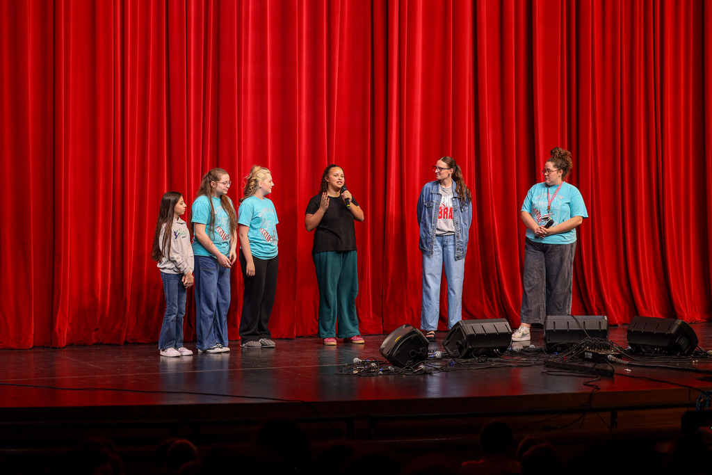 Junior high improv presenting.