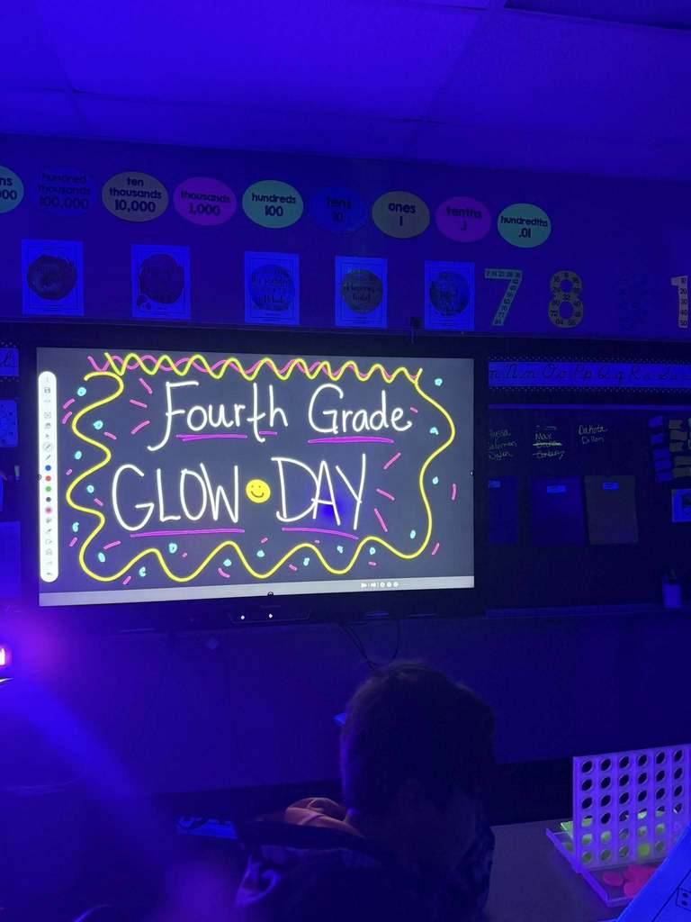 glow day
