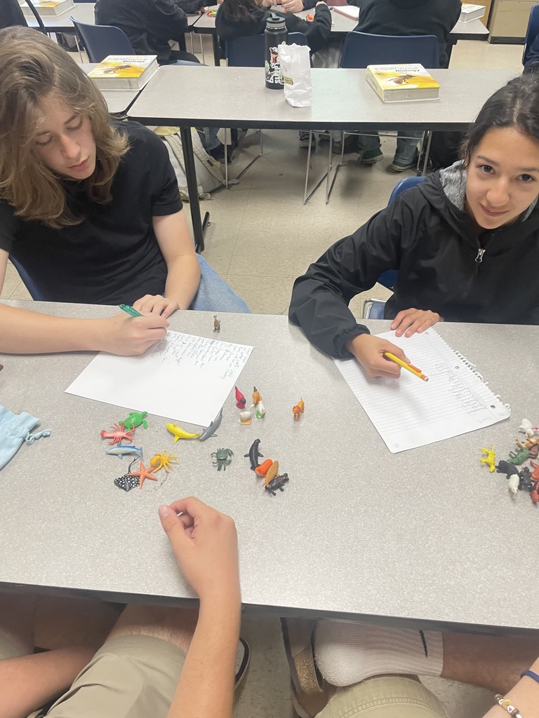 Coach McQueen’s Biology students wrapped up their biomes unit by diving into how plants and animals adapt to survive in their environments. 🌎🌿  To bring their learning to life, students created their own “newly discovered” species from a never-before-explored island and designed dichotomous keys to classify them using unique features. 🧬  Hands-on, creative, and scientific thinking at its best—great work, everyone!